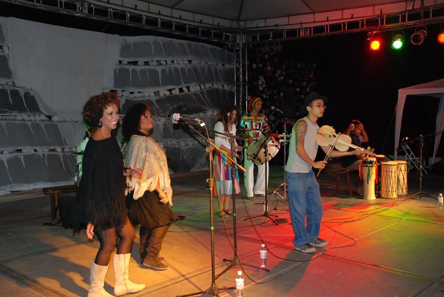 Galeria de Beirão e os Filhos de Dona Nereide - Beirão e convidados se apresentam no palco do IX Encontro